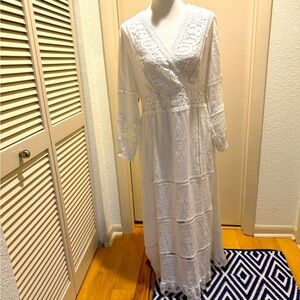 Soft Surroundings White Linen and Lace Maxi Dress